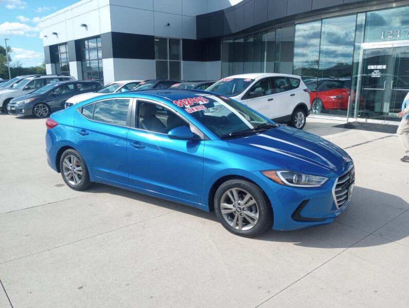 2018 Hyundai Elantra for sale at Ultimate Rides in Appleton WI