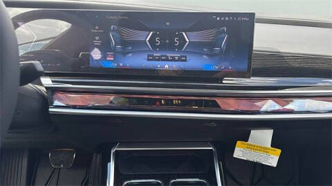 2025 BMW 7 Series 760i xDrive