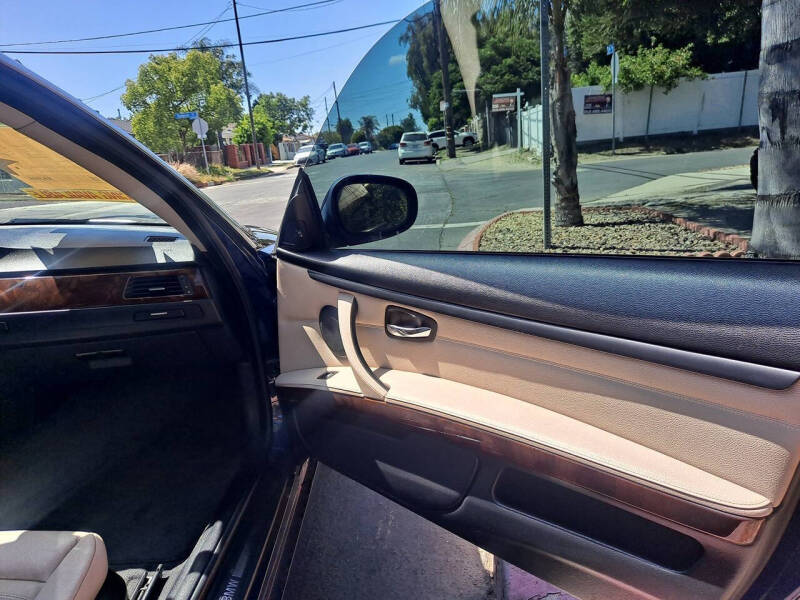 2012 BMW 3 Series 328i