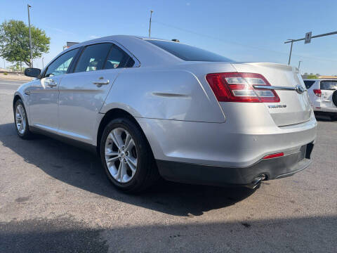 2013 Ford Taurus SEL