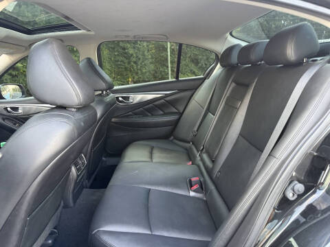 2015 Infiniti Q50 Premium