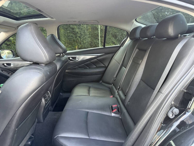 2015 Infiniti Q50 Premium