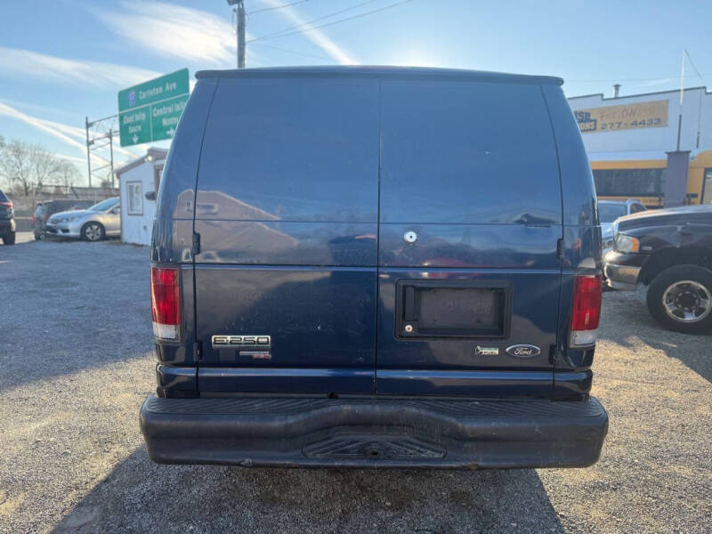 2011 Ford E-Series