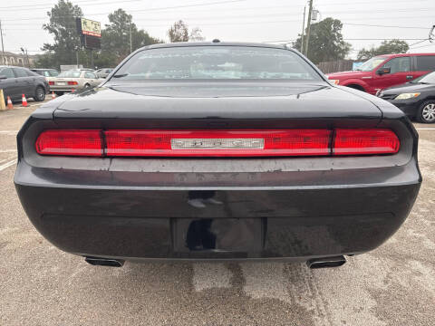 2013 Dodge Challenger SXT