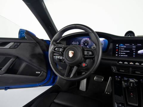 2025 Porsche 911 Carrera