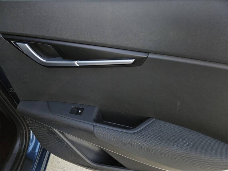 2023 Kia Niro EX Touring