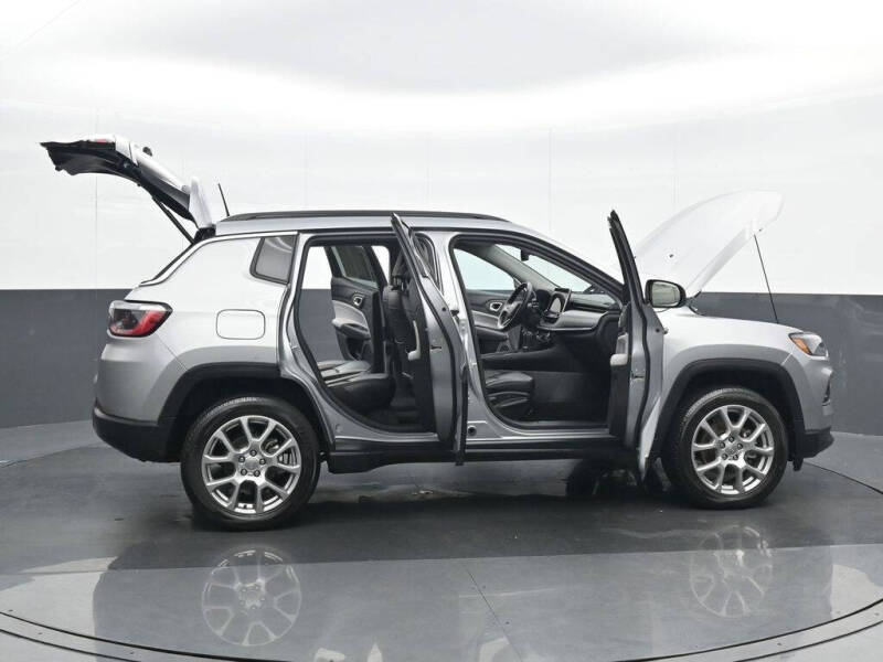 2022 Jeep Compass Latitude Lux