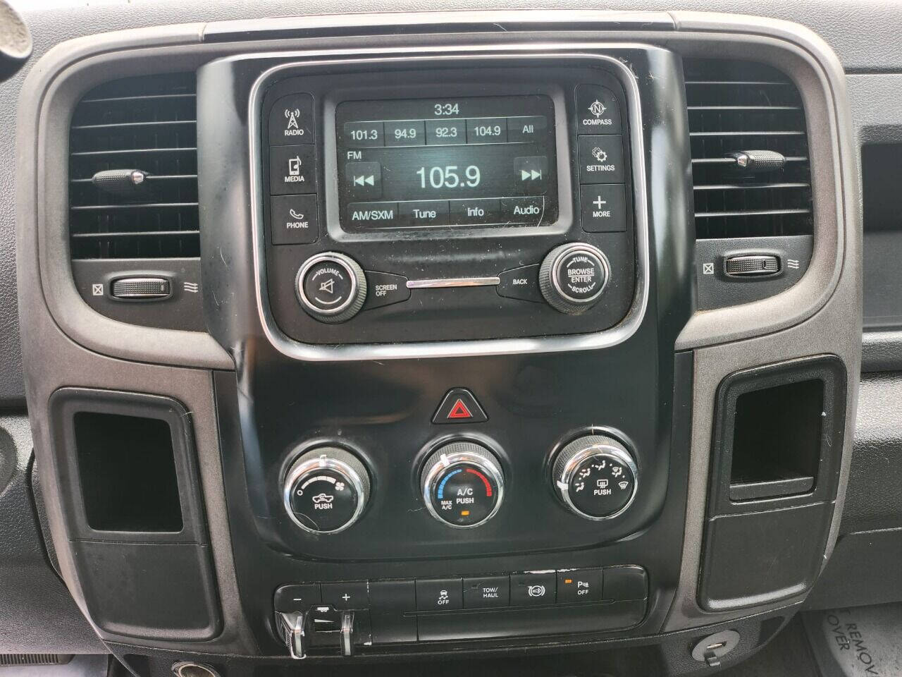 2015 RAM 3500 Pickup - $30,995