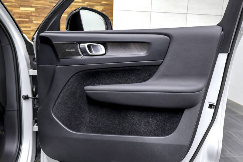 2023 Volvo XC40 Recharge Twin Ultimate