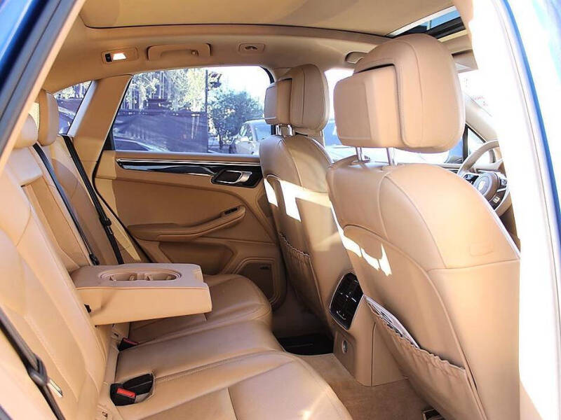 2016 Porsche Macan S