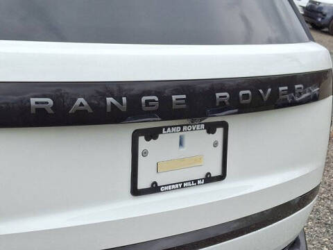 2025 Land Rover Range Rover P550e SE