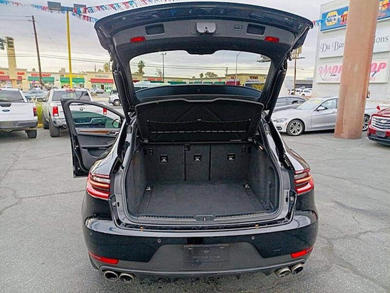 2015 Porsche Macan S