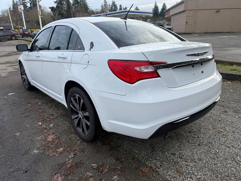 2012 Chrysler 200 Touring
