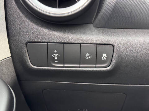 2022 Hyundai Kona SE