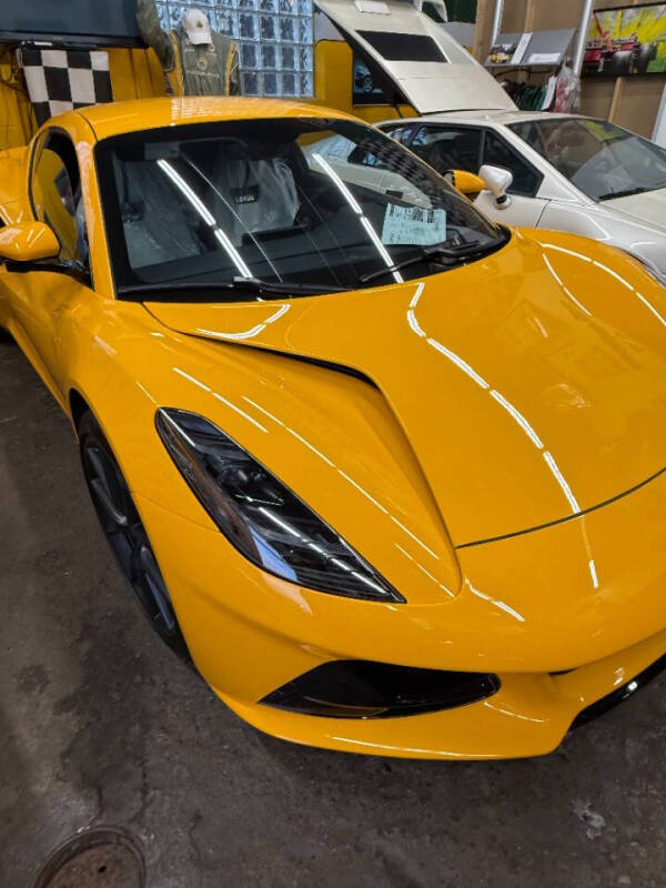 2025 Lotus Emira V6 Base