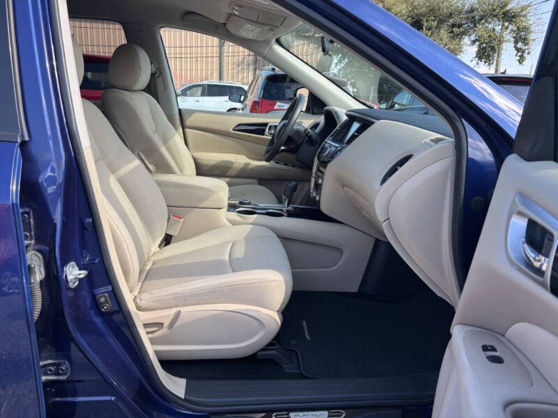 2017 Nissan Pathfinder S