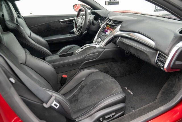 2017 Acura NSX 27
