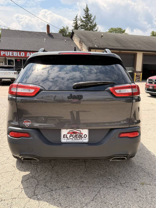 2017 Jeep Cherokee Sport