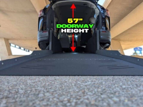 2025 Toyota Sienna LE 8-Passenger