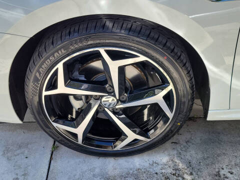 2022 Volkswagen Passat R-Line