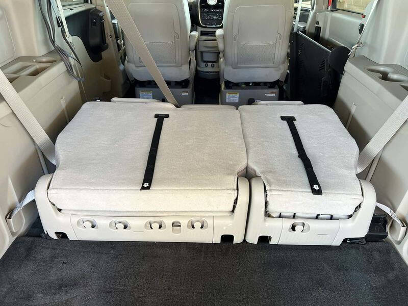 2016 Chrysler Town and Country Touring-L