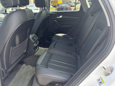 2023 Audi Q5 quattro Premium Plus 40 TFSI