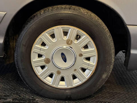 2006 Ford Crown Victoria