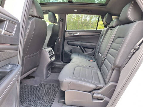 2026 Volkswagen Atlas Cross Sport SEL R-Line Black 4Motion