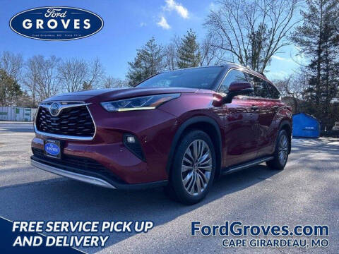 2020 Toyota Highlander for sale at Ford Groves in Cape Girardeau MO