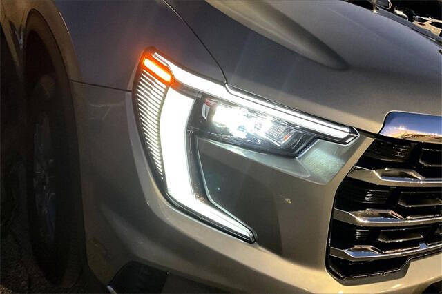 2025 GMC Acadia Elevation