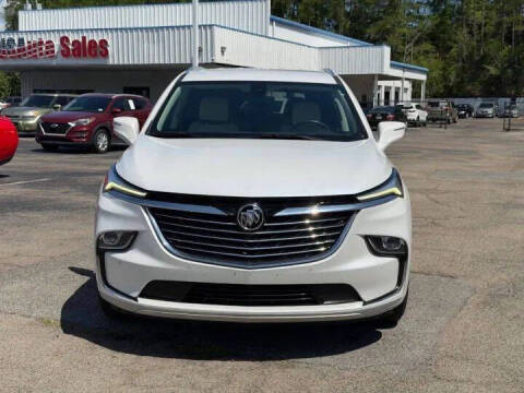 2023 Buick Enclave Essence