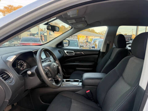 2020 Nissan Pathfinder S