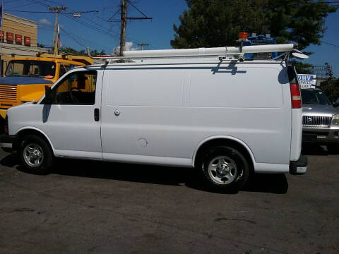 2008 Chevrolet Express Cargo for sale at Drive Deleon in Yonkers NY