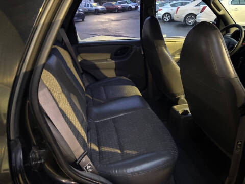 2001 Ford Escape XLS