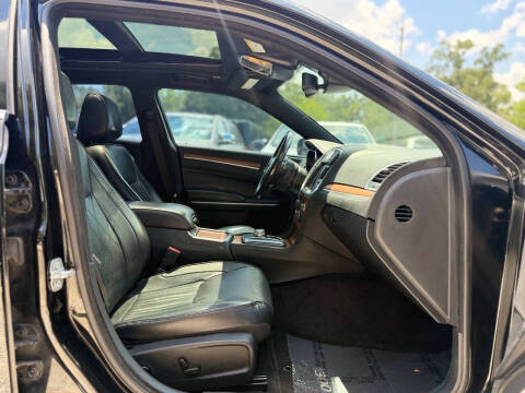2017 Chrysler 300 C Platinum
