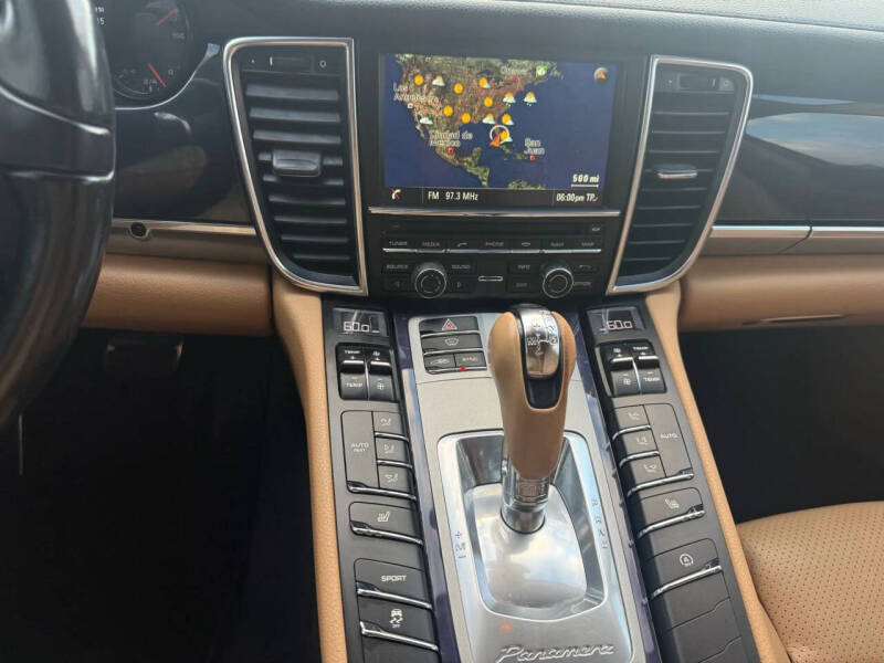 2015 Porsche Panamera