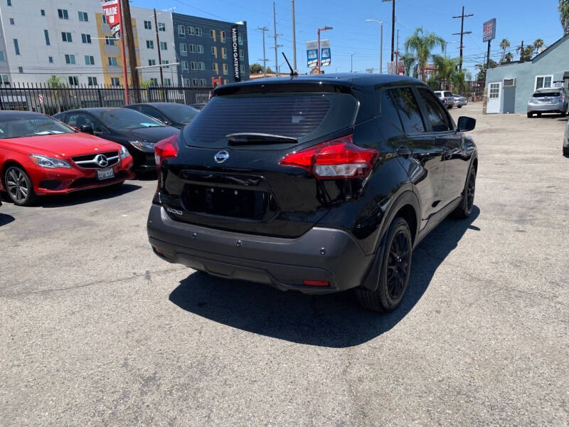 2020 Nissan Kicks S