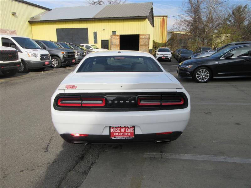 2022 Dodge Challenger SXT