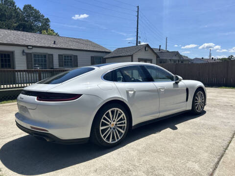 2018 Porsche Panamera