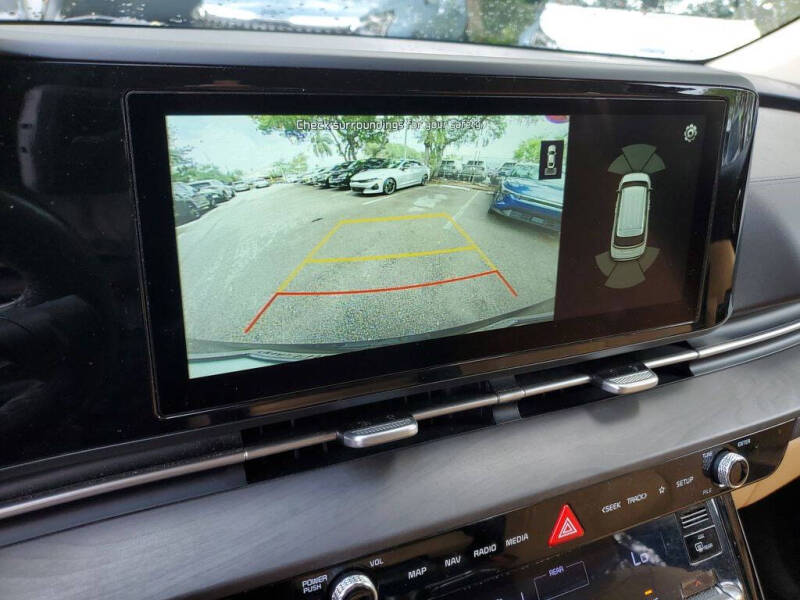 2022 Kia Carnival EX