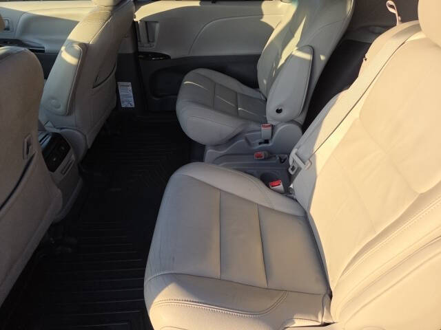 2015 Toyota Sienna XLE 8-Passenger