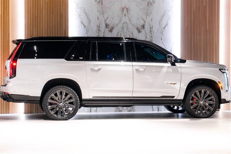 2025 Cadillac Escalade-V ESV