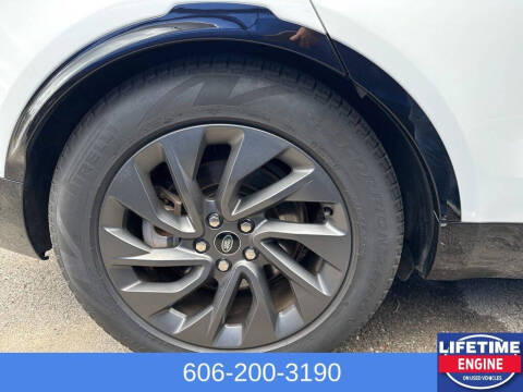 2023 Land Rover Discovery P300 S R-Dynamic