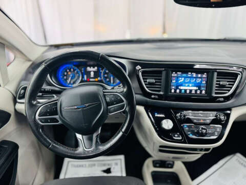 2020 Chrysler Pacifica Touring