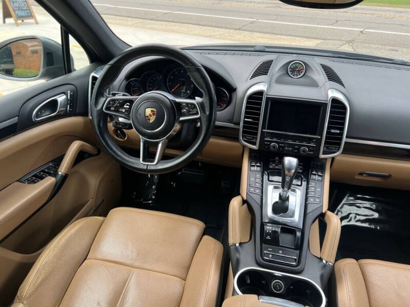 2016 Porsche Cayenne
