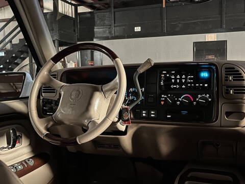 2000 Cadillac Escalade