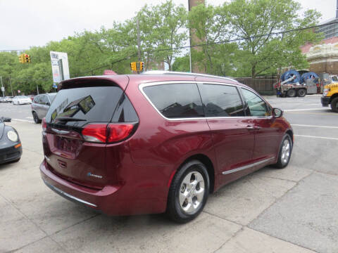 2018 Chrysler Pacifica Hybrid Limited