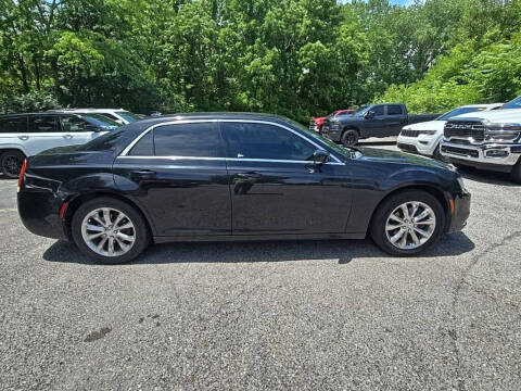 2017 Chrysler 300 Limited