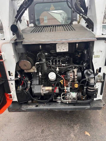 2014 Bobcat S590 TWO SPEED SKID STEER LOAD