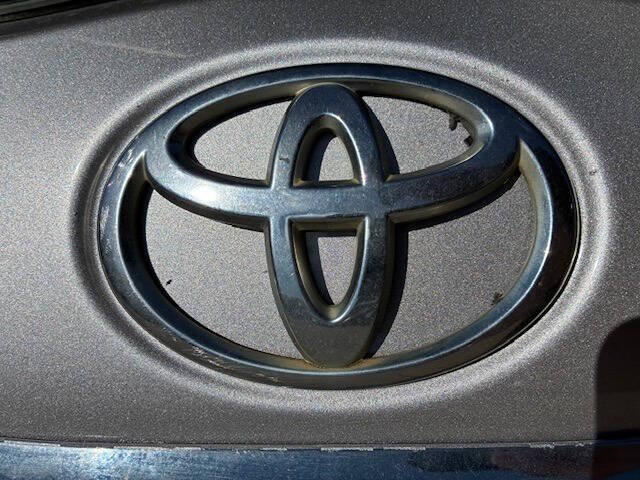 2014 Toyota Yaris 5-Door LE